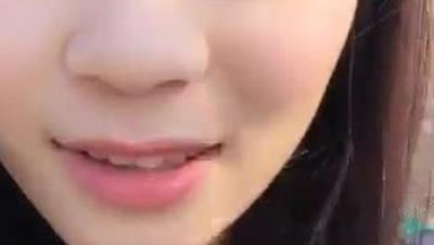 东北口音主播二嫂户外直播勾引司机被司机往死里操无套内射司机说减十块钱给你买个避孕药