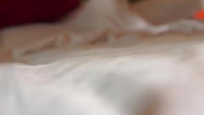 大二兼职美女模特萱萱经不住摄影师的诱惑和摄像师啪啪啪高清无水印完整版