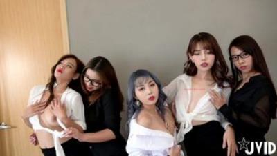 【JVID精品】DesireVol_SXD营业部5位黑丝OL_下班后的淫行旅馆淫乱伺俸社长影片1080P高清版