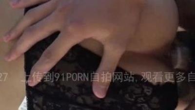 闷骚情趣姐姐桂林出差叫我去陪睡 后入被插得阴吹了 画面感很强 操得淫声浪叫“老公我要我要” 全程淫语对白