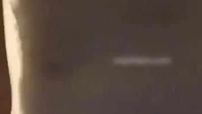 江苏某主播大白天下面塞着跳蛋直播逛商场