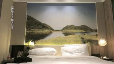 邻家妹妹极品兼职观众评价小刘亦菲妹子求饶再不出来我都要死了