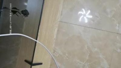 酒店约炮网红脸空姐制服精神小妹吃药迎战