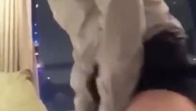 公司极品御姐被我追到了家里沙发躺御姐全自动伺候真是舒服到死啊!