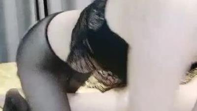 漂亮空姐「小姨子」和姐夫乱伦风流事爆裂黑丝姐夫好猛沙发多姿势抽插