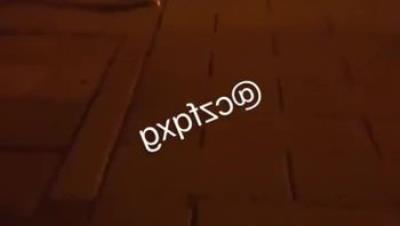 给妻子约的素质单男晚上打扮漂亮包臀小白裙外出约会单男一直摸老婆屁股后入猛操！