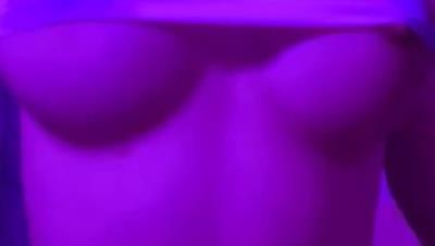 极品气质网红涵菱22部合集清纯的外表下隐藏着一颗骚动的心啊啊啊啊老公快艹我流了好多淫水超会叫床！