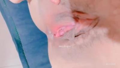 高三超级巨乳娘福利姬推特@HANHAN大尺度私拍合集