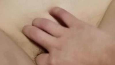 骚货女友水超级多床单都湿了草的真疯狂