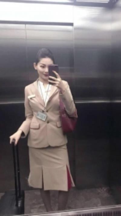 有对白晚上和170空姐女友在酒店第二部，记得收藏