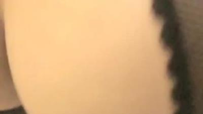 激情4P活动现场穿着黑丝开裆裤的娇嫩妹子在酒店被群P草的娇喘连连！