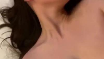 【泄密资源】夫妻自拍啪啪流出操的美女满脸绯红看表情相当满足