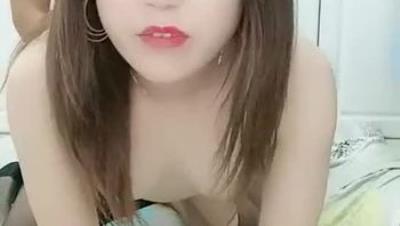 学姐七七激情3P黑丝小骚货操完骚逼全部射嘴里