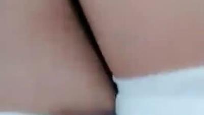 骚气女主播乡下勾引两个放牛的老头丝袜3P干屁眼完了还不满足自慰一番