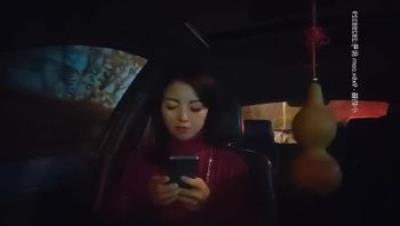 深夜到足浴按摩会所搭讪个女技师1800元到酒店开房穿着丝袜高跟操