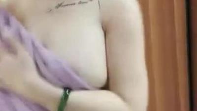 极品美乳女神『热巴老湿』约炮粉丝心动了可以无套啪啪连操两炮一次口爆一次内射