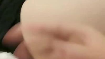 小少妇就是骚舔着乳头玩鸡巴深喉后入大屁股干的啪啪带劲揉着奶子表情骚浪