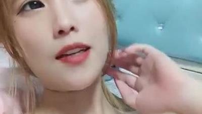 爸爸的小骚货黑丝诱惑主动上位求插AV棒调情表情够骚叫声淫荡高潮不断