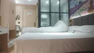 酒店约炮如狼似虎的良家阿姨开房激情