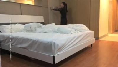 马尾熟女吃饱喝足啪啪，69舔弄扣逼上位骑坐侧入