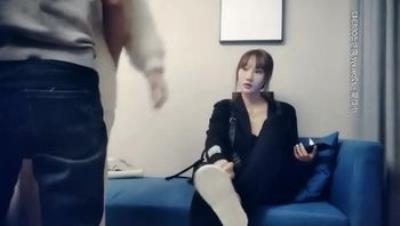 双飞俩个小姐姐，左拥右抱好不快活，温柔体贴各种伺候