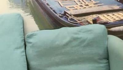 长相甜美大奶妹子浴室诱惑性感黑色网袜揉搓奶子湿身掰穴