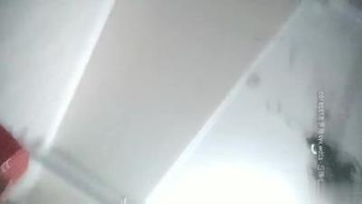 按摩店里极品美少妇花了400多块钱拿下 逼被舔到说不要