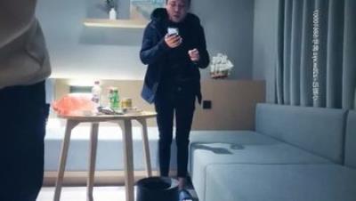 175车模来袭，大胸粉嫩摁倒在床舔，观音坐莲花式啪啪激情四射