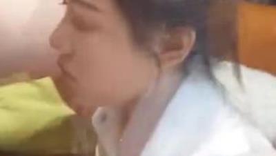 居家全露脸，约炮楼下少妇，穿着空姐制服做爱