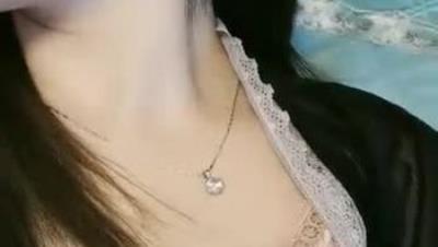 【烟花三月下扬州】温婉小姐姐，充满肉欲的胴体，自慰淫水黏糊糊，娇喘勾魂挑逗值满分