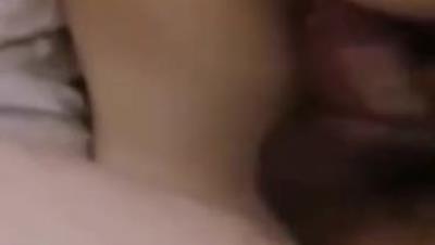 漂亮的馒头逼少妇总是让老公秒射，加上叫床又风骚，“射里边了 老公？”，嗯，以后不搞逼了，好快呀！