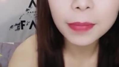 极品御姐【窑池仙子】调教玻璃插菊花 虐恋操逼口交喷尿真浪 爆裂黑丝 三穴全开 各种玩弄