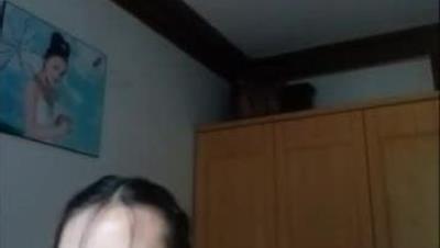 白嫩皮肤妹子自导自演情景剧 脱光衣服勾引大款