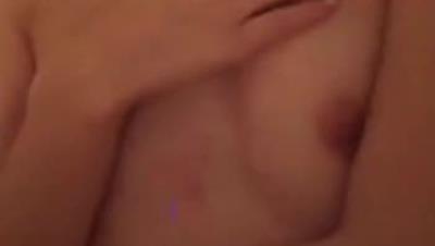 活不错儿，就是稍微瘦点，凑合着艹吧，小骚货非要我戴套，不戴套不给艹