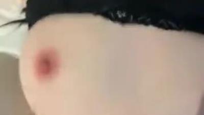 主动勾引我的舞蹈老师，这身材白皙透红，平时健身房也没看出来有这么极品，爆插她爽翻！