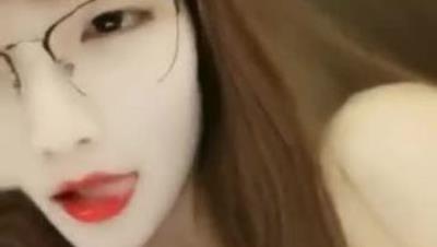 萝莉女神大三学妹幻身【三线嫩模初出道】勾引外卖员小哥偷情啪啪 无套爆操口爆吞精