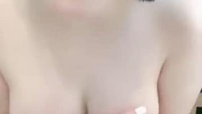 嘟嘟唇极品美胸小范冰冰【兔妹妹】如此美乳你可以玩几年，娇喘呻，舌舔诱惑！