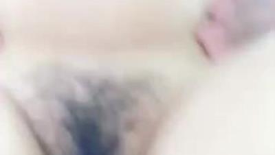 馒头穴大学极品女友【依云】冲刺内射极品名器馒头美穴