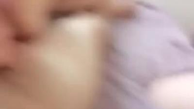 小哥双飞欧美大洋马 看他们口交都很带劲 一起舔鸡巴 轮流爆草大屁股揉捏奶子