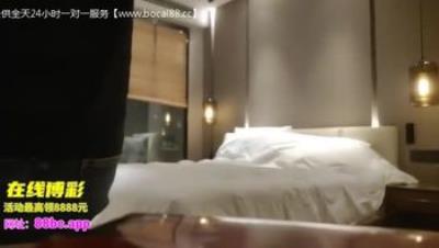 神剑1探花外围眼镜老哥回归，颜值不错肉肉外围妹子 摸两下就出水你好骚啊 跪着按头插嘴这个妹子不得行