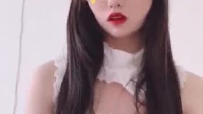 【不见星空】白色情趣喵咪女仆 超长巨根顶到肚挤眼非常享受肉棒在体内的感觉