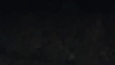 【三飞夜生活】开车带高三青涩小炮友野外做爱 和老铁车上轮着满足小骚货 全裸开战刺激异常