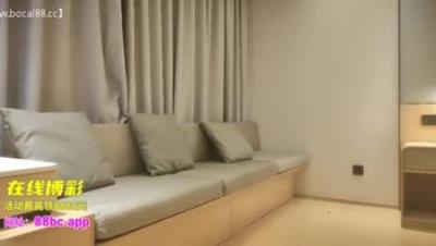 【文轩探花】3500网约极品外围女神，小骚货态度好，后入啪啪还要吮手指