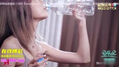 肉欲美术老师的特殊教学 美术室大胆爆操骨干美女