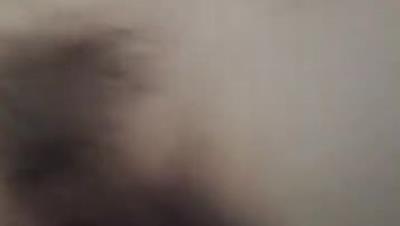 广州网瘾少女情侣性爱泄密流出 吃肉棒的技术一点都不含糊 边玩王者边挨操有时候都不知道你队友经历了什么