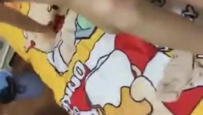 牛仔短裤大长腿妹子居家啪啪 翘起屁股舔逼后入撞击美臀 毛毛修剪过掰穴诱人