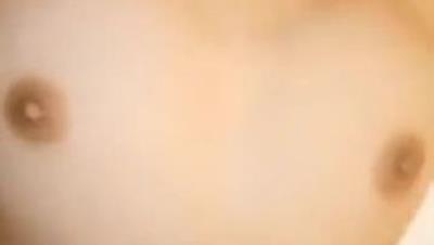 漂亮女生和新认识的干爹酒店开房约炮 干爹帮女儿刮B毛 完美露脸