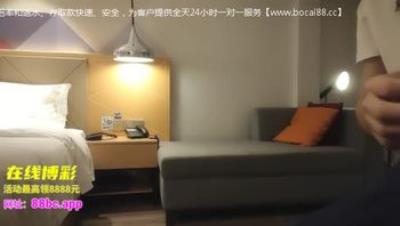 【小马寻欢】3500网约极品外围女神 风骚淫荡从沙发到床上到镜子前 淫荡指数报表