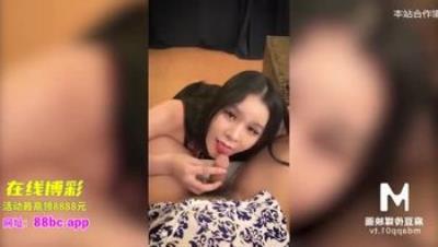 爆乳骚货女友各式情趣制服色诱大屌男做爱 呻吟刺激