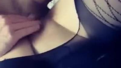 极品淫荡少妇『骚逼爱丽丝』吞精双插坐骑大肉棒 被操出白浆 肉棒钻淫洞